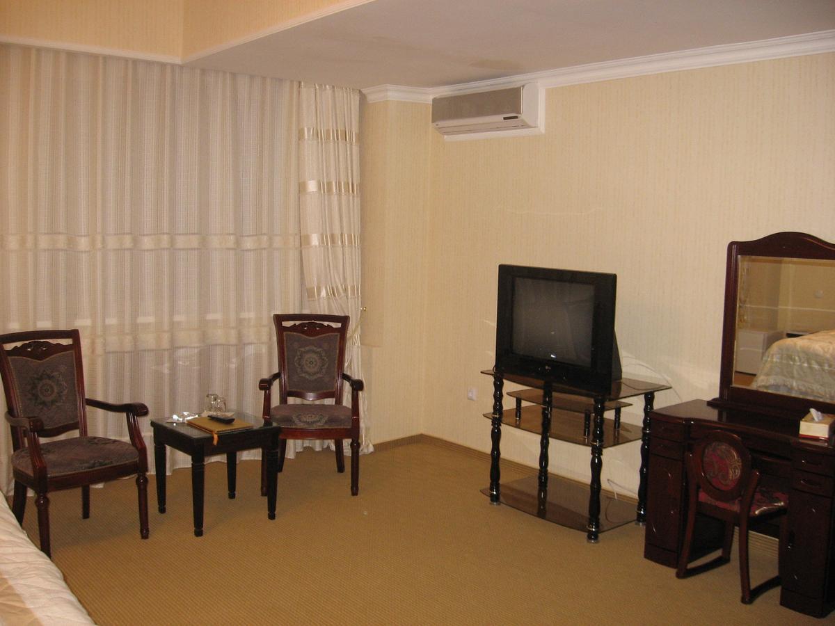 Hotel Botakoz Astana Exterior foto